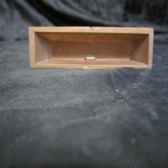 VINTAGE 60'S MINIATURE PLASTIC FIGURINE OF A HALOED BABY JESUS CHRISTMAS DECOR - Picture 5 of 6